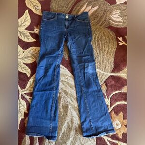 *30off3* NWOT. Loft Boot cut blue jeans. 28.